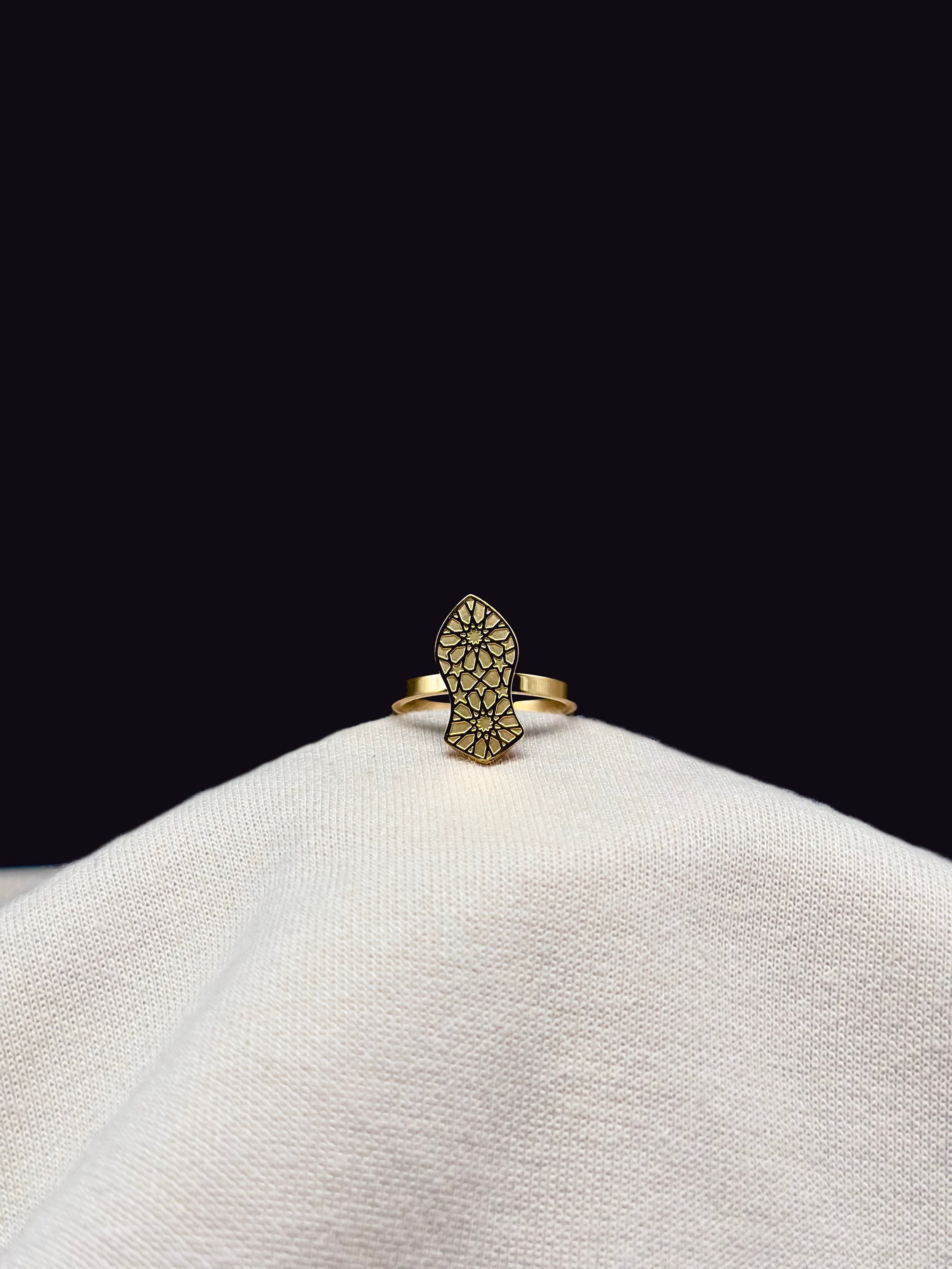 Nalayn Ring