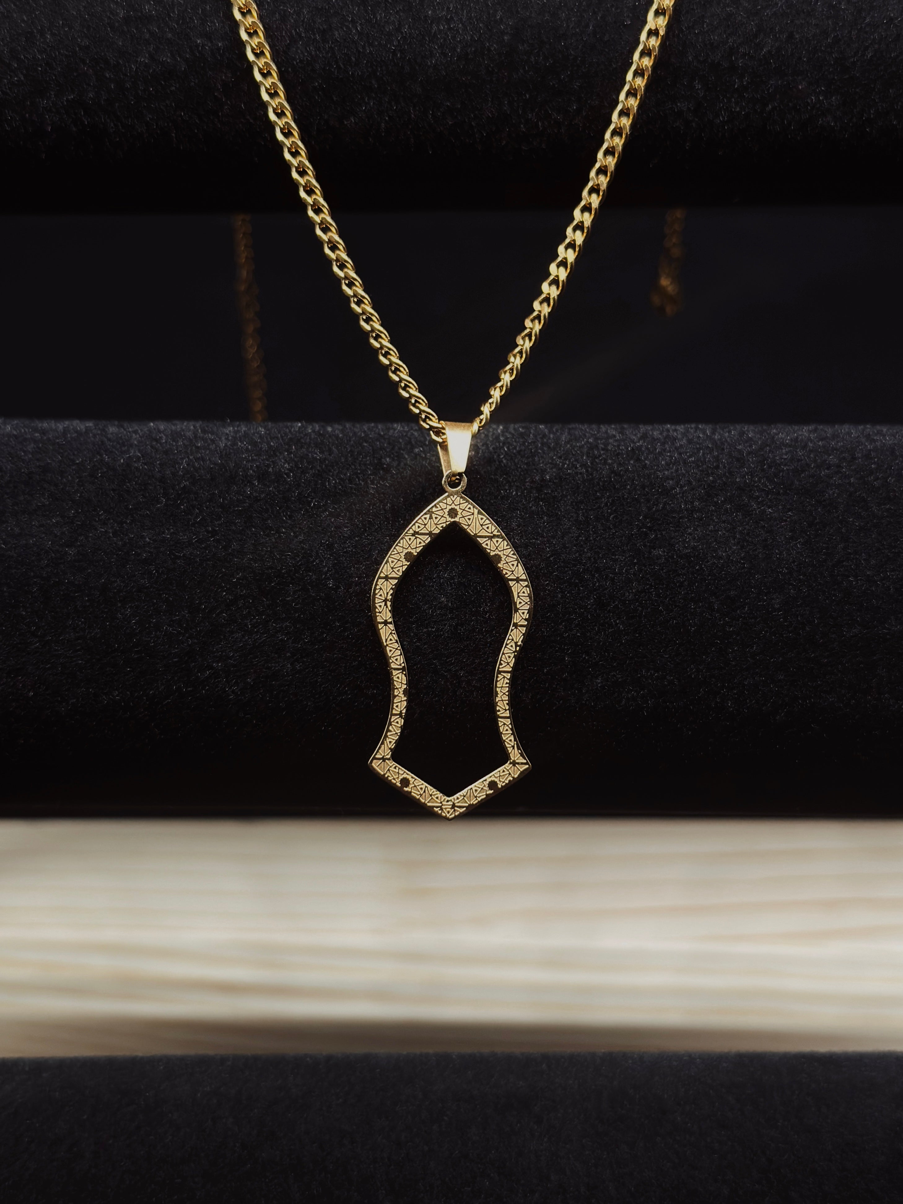 Nalayn Necklace