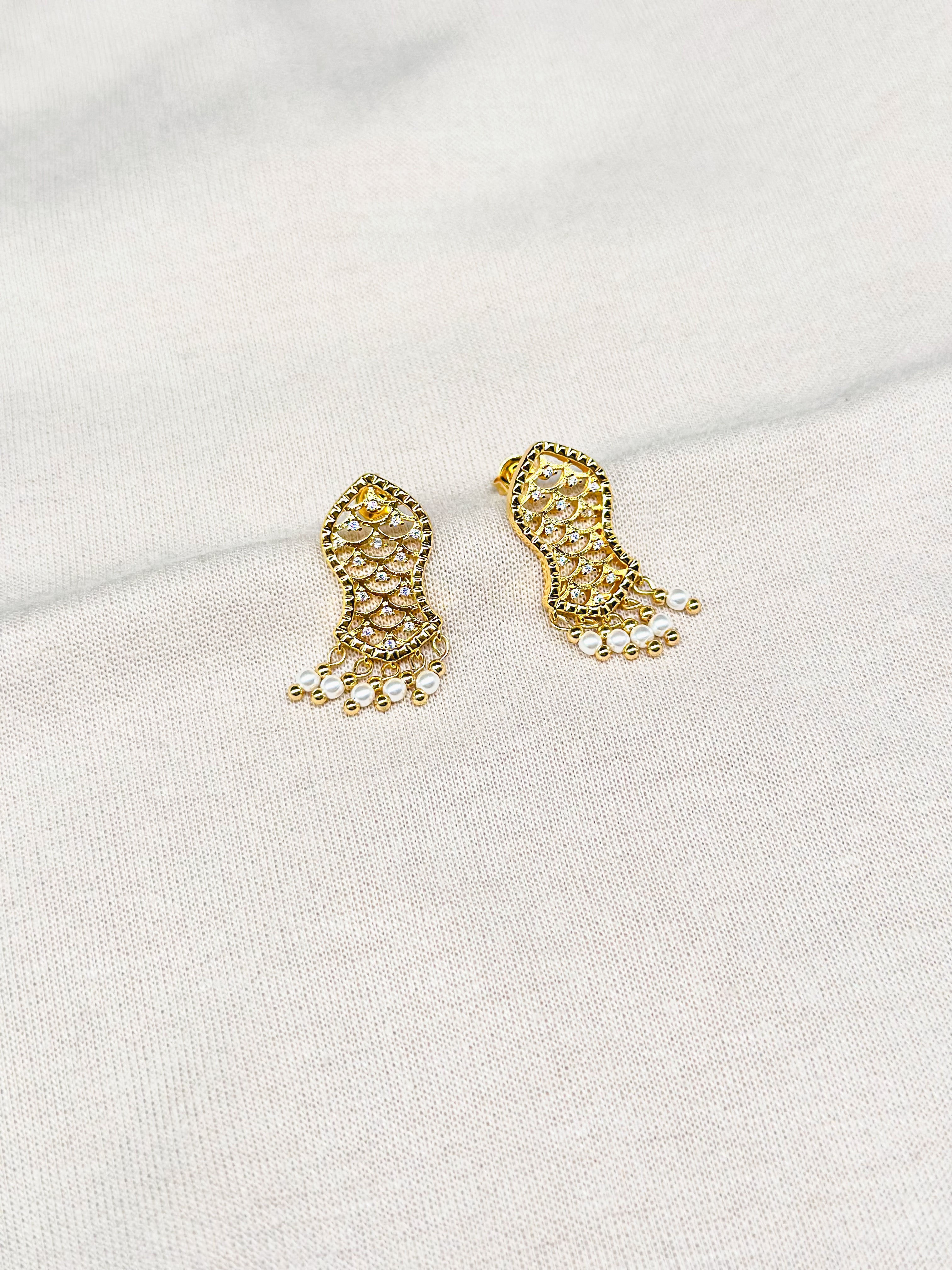 Pearls Of The Sacred Sandal Earrings Set