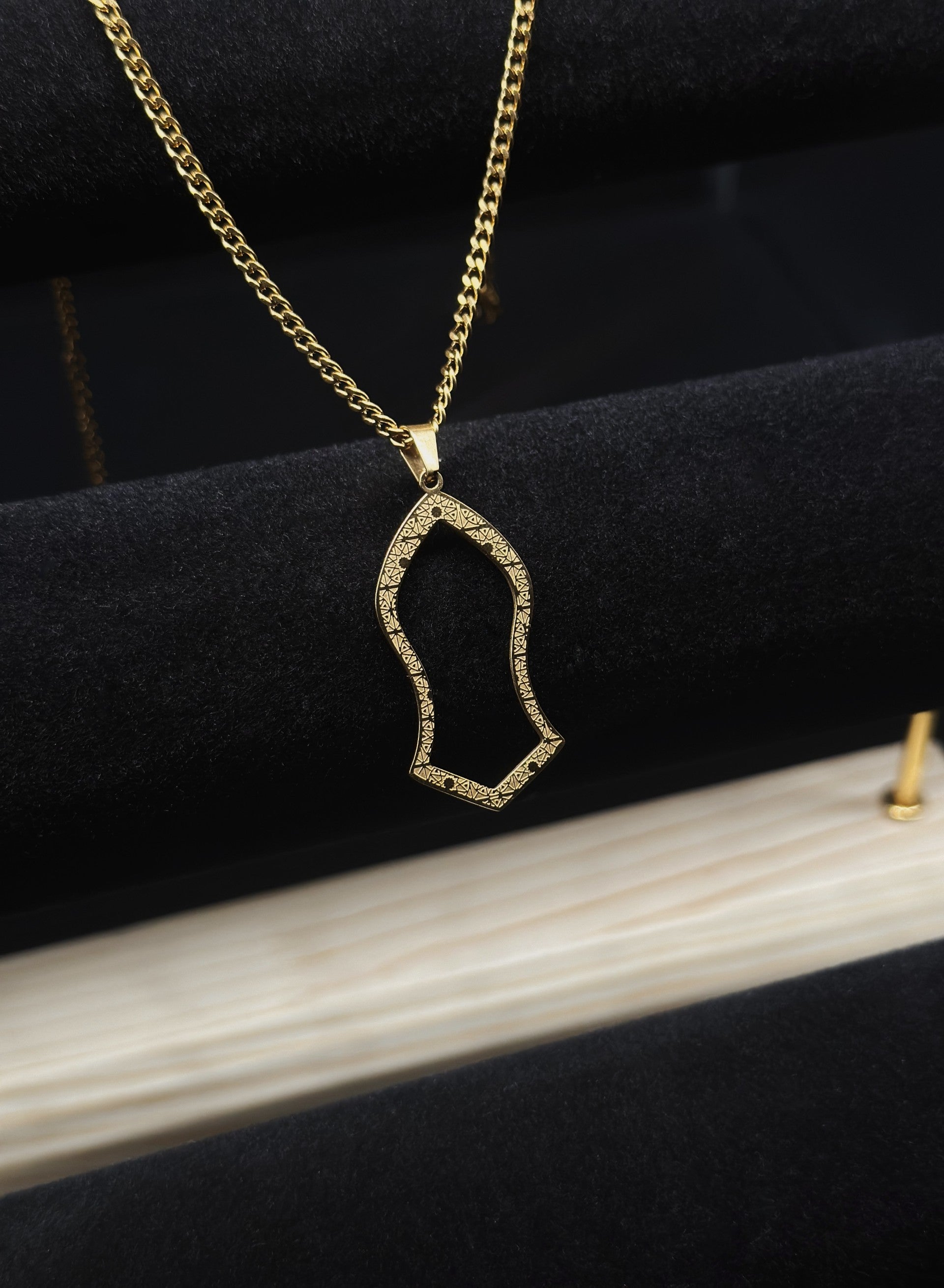 The Nalayn Necklace | Geometric